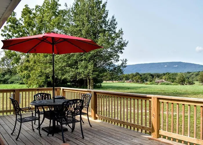 Holly Tree Retreat Located In Beautiful Luray, Va.